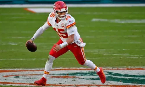 Drew Brees Returns from Injury to Face Patrick Mahomes and the Chiefs