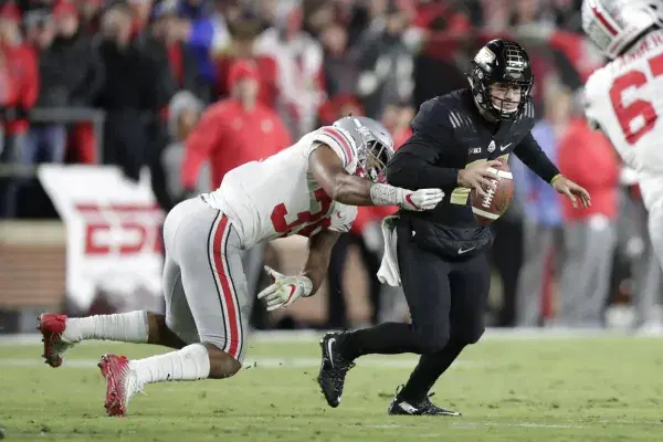 A Look Inside NCAA Football Betting News