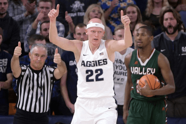 NCAA Tournament First Round Betting Pick: Utah State Aggies vs. Washington Huskies