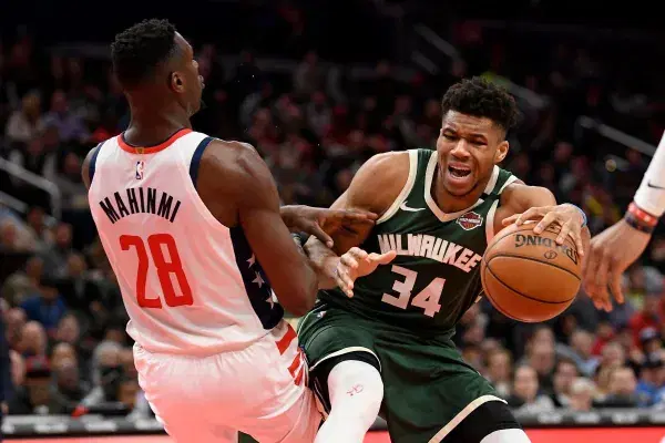 Milwaukee Bucks at Toronto Raptors Betting Preview