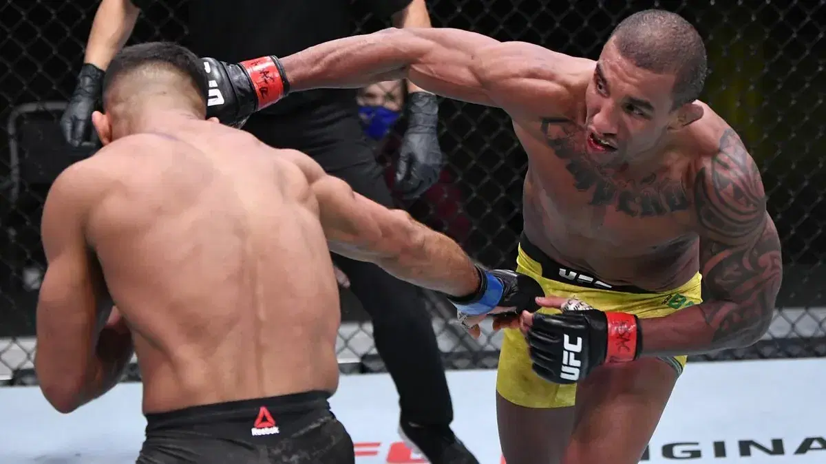 UFC Mexico Predictions: Moreno vs. Royval 2 Prelims Picks & Odds