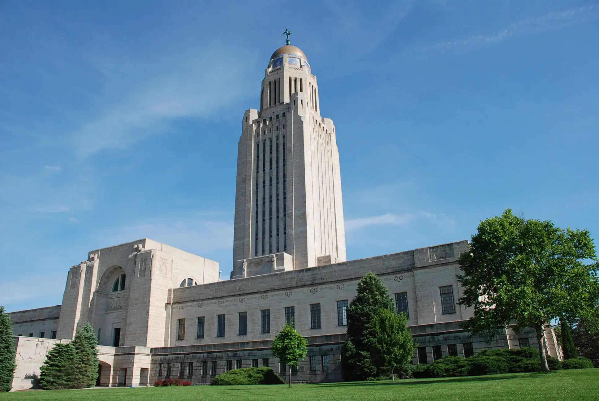 Nebraska Lawmakers Introduce Crypto ATM Law