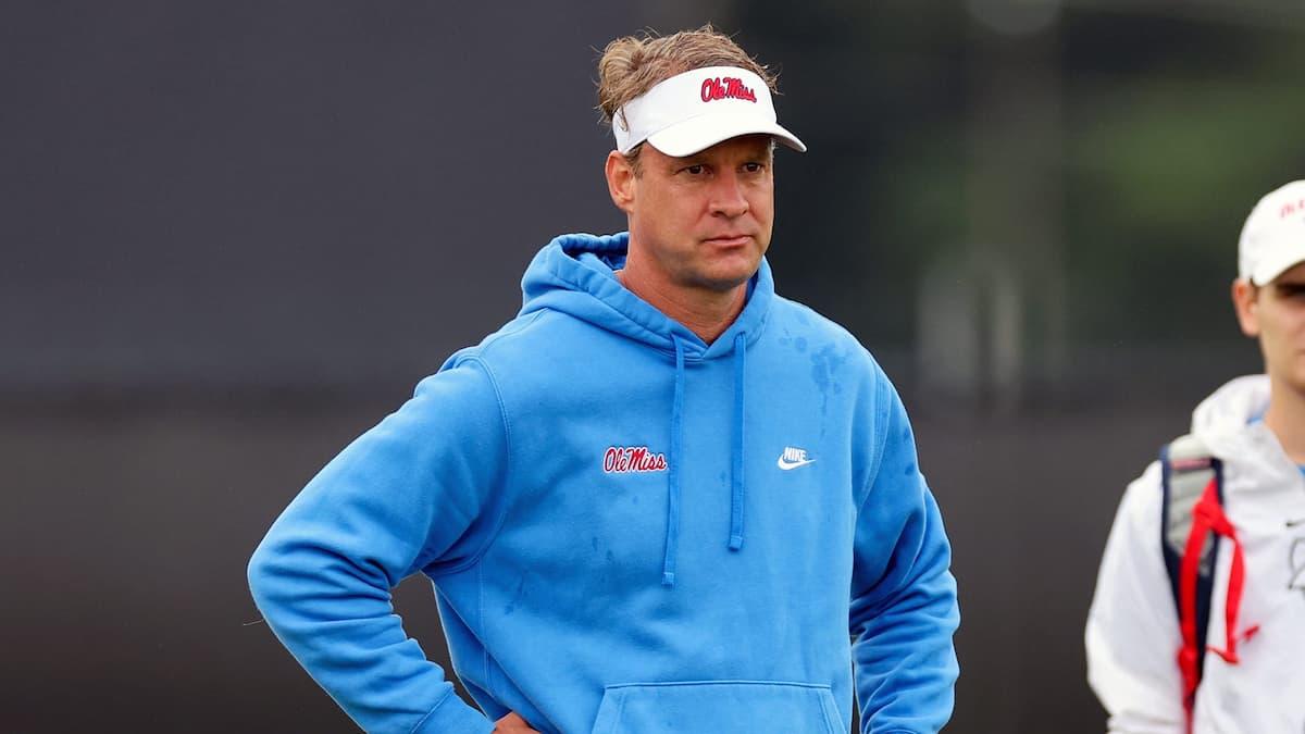Lane Kiffin abandoned the Ole Miss Rebels after an 11-1 regular season - Lane Kiffin Ole Miss