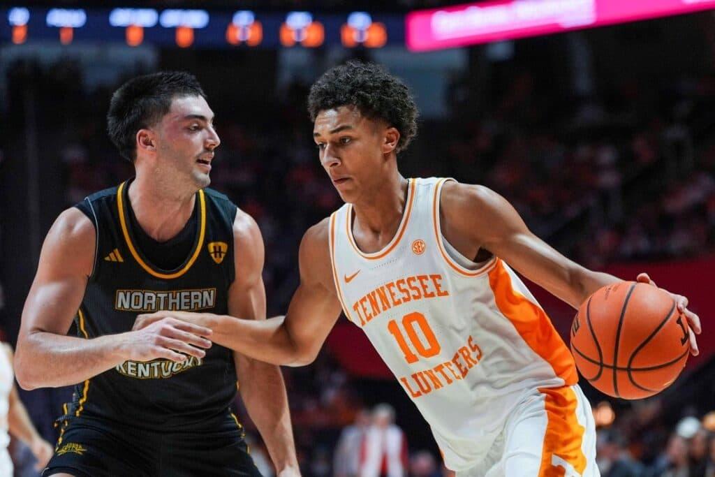 #6 Tennessee vs. #3 Virginia Picks and Predictions: Round of 32