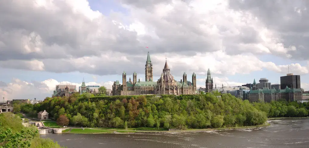 Canada’s S-211 Advances Sports Betting Ad Rules