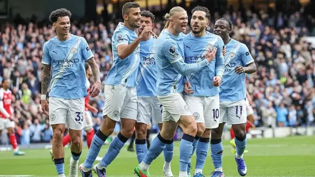 Burnley vs. Manchester City Prediction & Picks: Will the Citizens Crush the Clarets to Move Top?