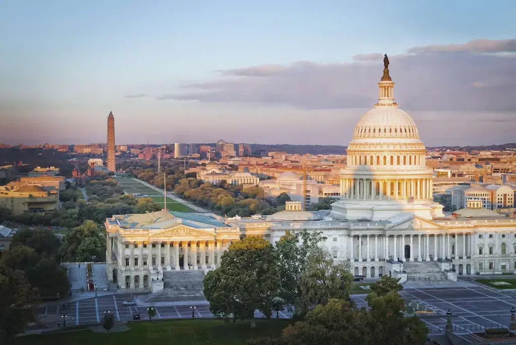 US Senators Bid to Stop CFTC Sports Prediction Market Suits