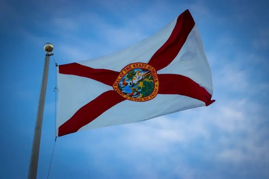 Florida AG Targets Sweepstakes Casinos: Stake & VGW Sued