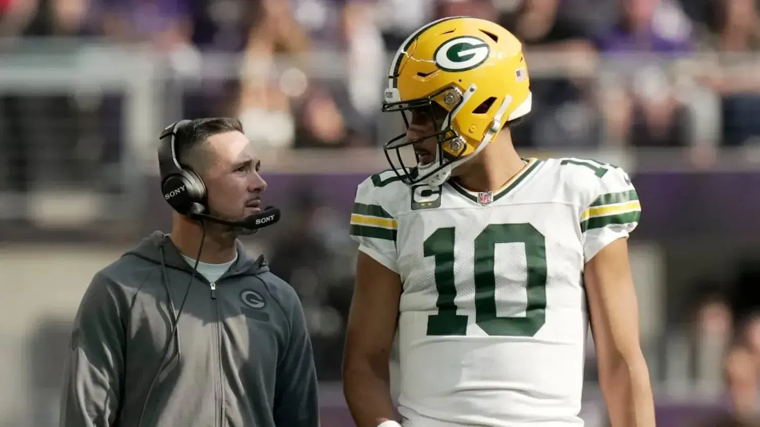Fight Night at Ford Field: Packers vs. Lions — NFL Expert Picks & Predictions (10/25)