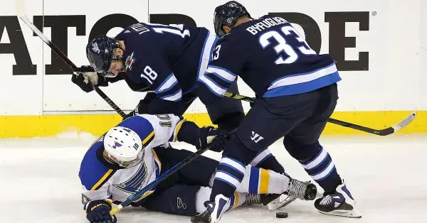 Stanley Cup Playoffs; Round 1, Game 4: Winnipeg Jets at St. Louis Blues
