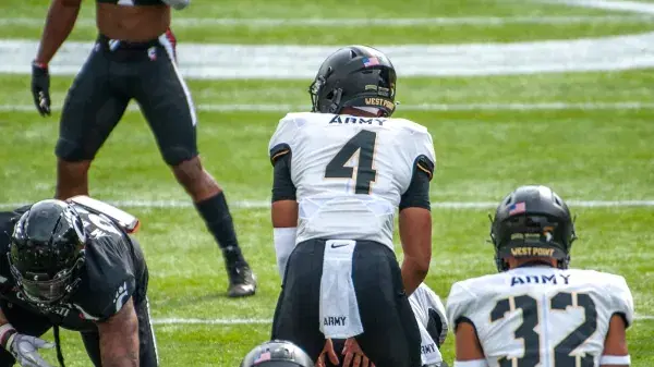 Army, Navy Meet in West Point for 121st Football Game in Series