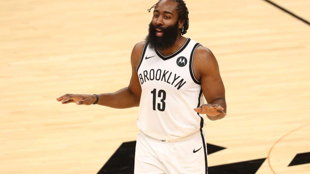 With Kyrie Out, The Under Has the Edge in Nets-Mavs