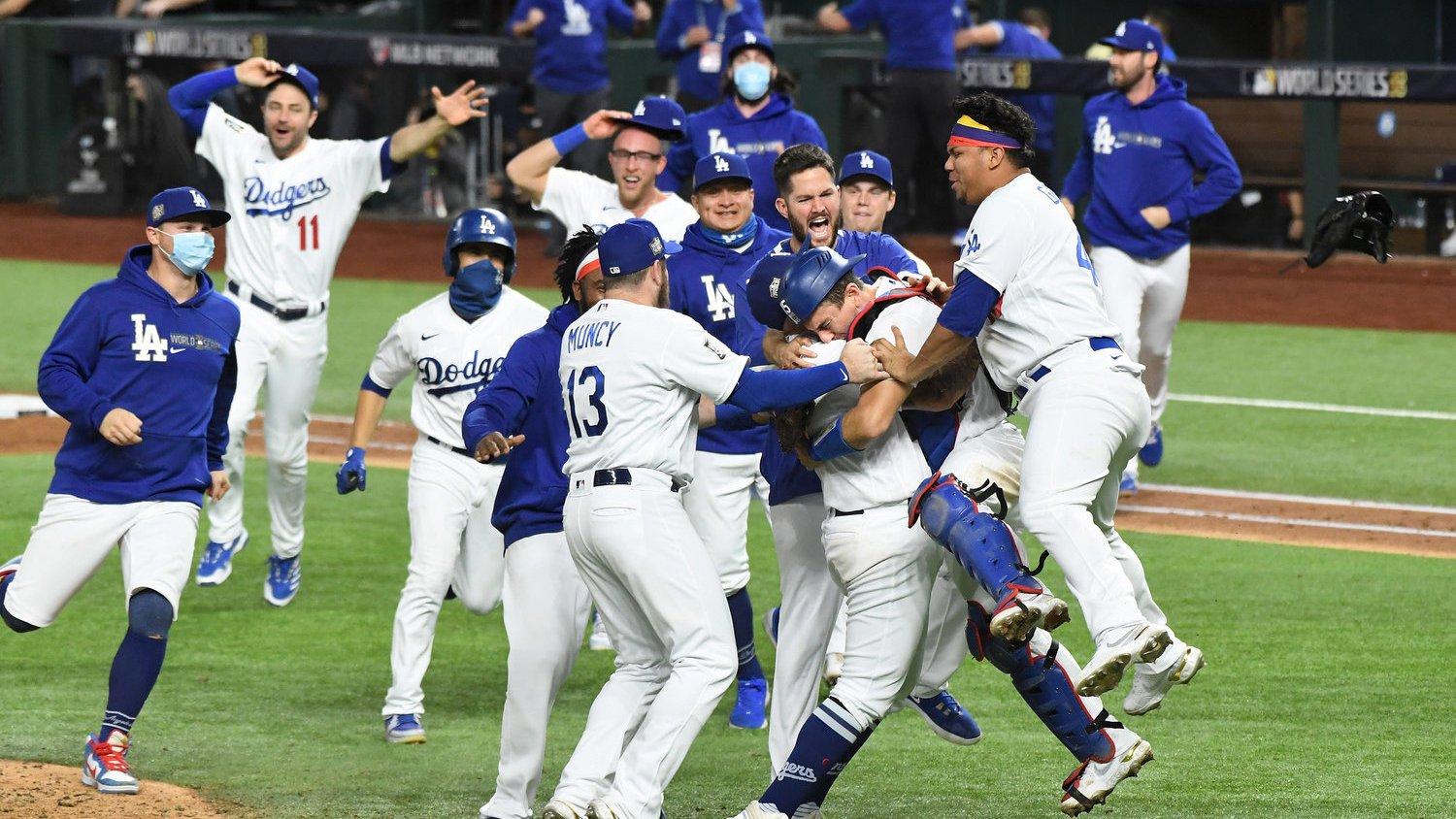 Baseball futures value: Embrace both Sox, fade the Dodgers?