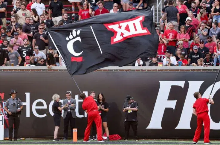 Cincinnati Bearcats vs Notre Dame Fighting Irish Betting Preview: Can Cincinnati Make the Most of Its Moment in the Sun in South Bend?