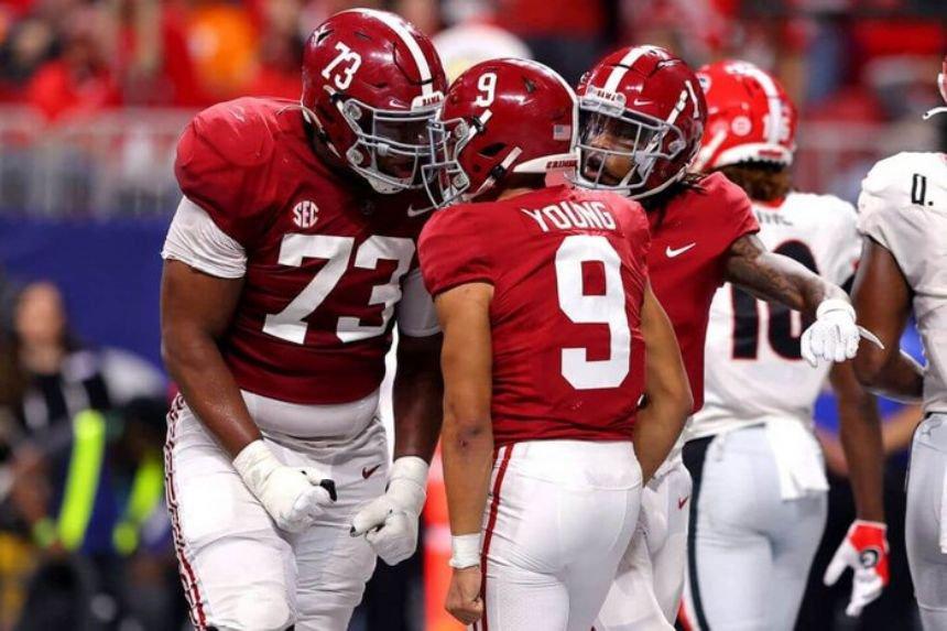 Cotton Bowl (CFP Semifinal #1) Prediction and Best Bet: Cincinnati’s Perfect Season to End Against Alabama in Arlington