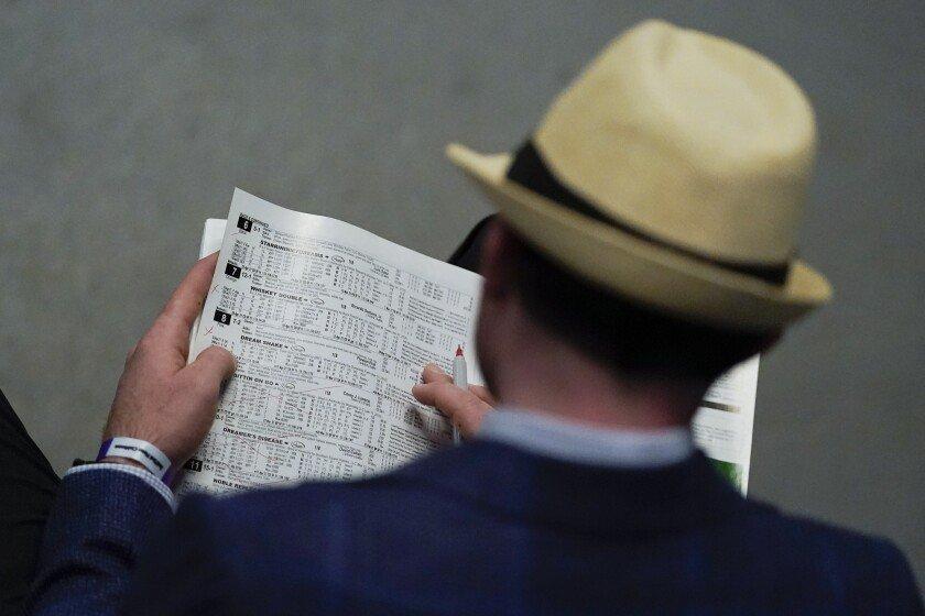 New Year’s Resolutions for Becoming Better Horseplayers in 2022