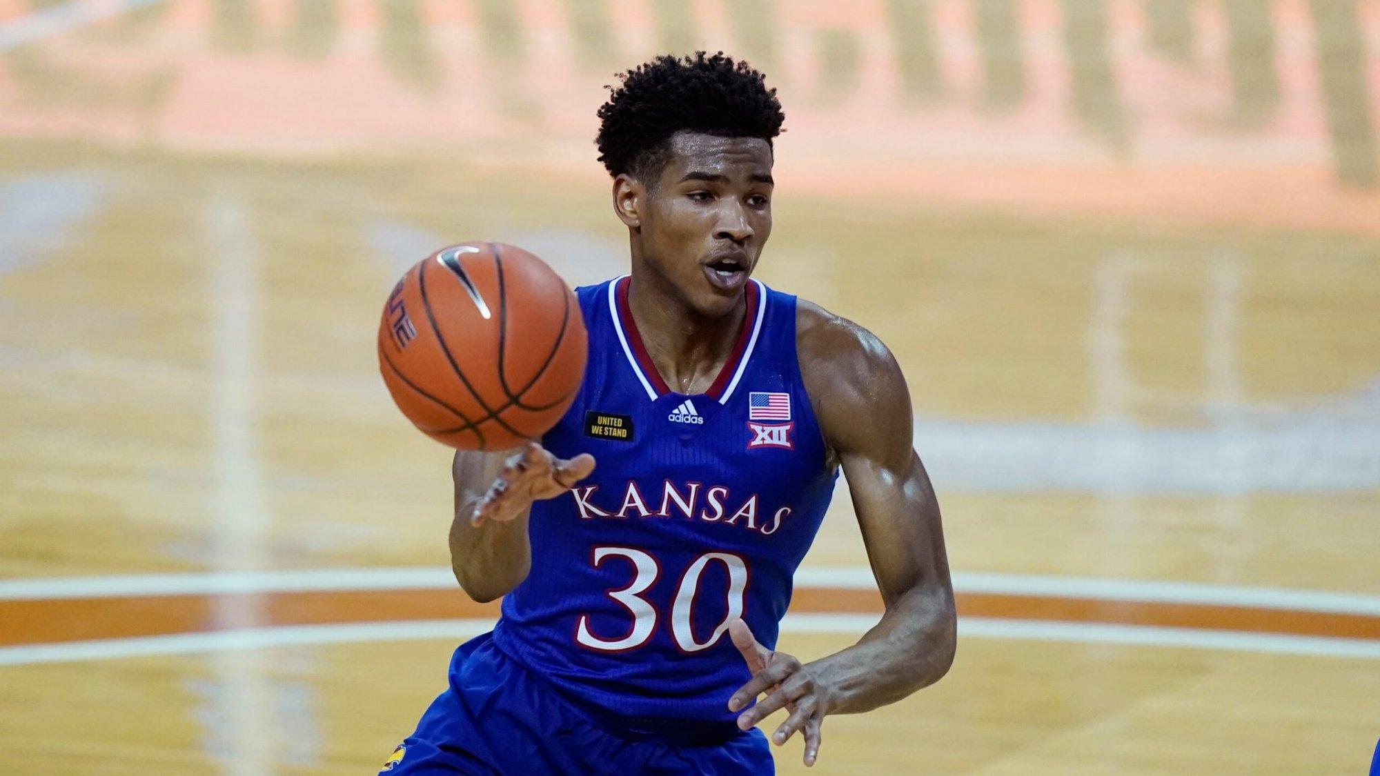 Texas vs. Kansas 3/5/22 Basketball Prediction, Line & Picks