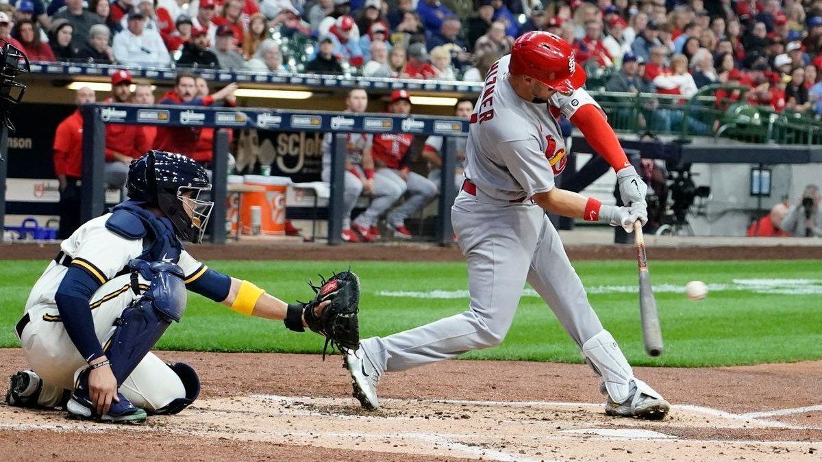 Cardinals vs. Brewers (April 17): Hudson Hunts Road Series Win for St. Louis