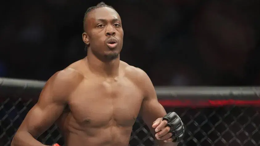 UFC 276 Prelims & Early Prelims Odds, Picks, Predictions