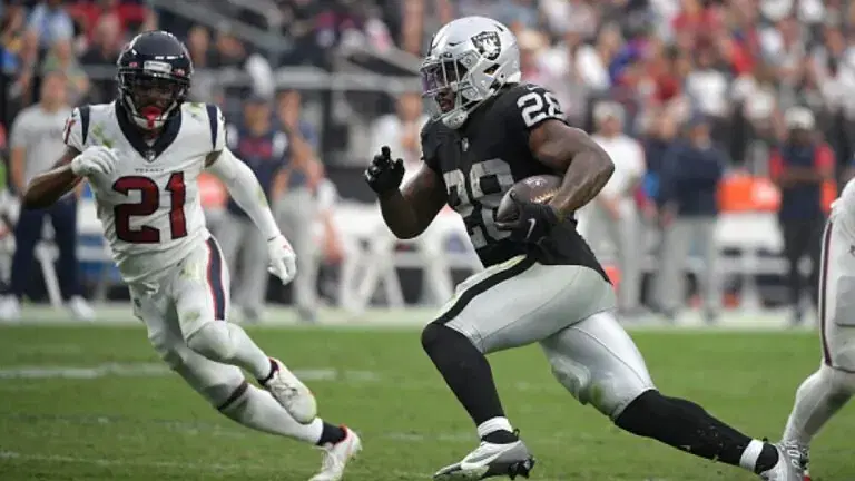 Raiders vs. Saints Betting: Will the Raiders pick up their first road win of the season?