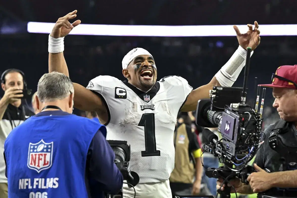 Titans vs Eagles Prediction & Picks for NFL Week 13: Fly Eagles, Fly? cover