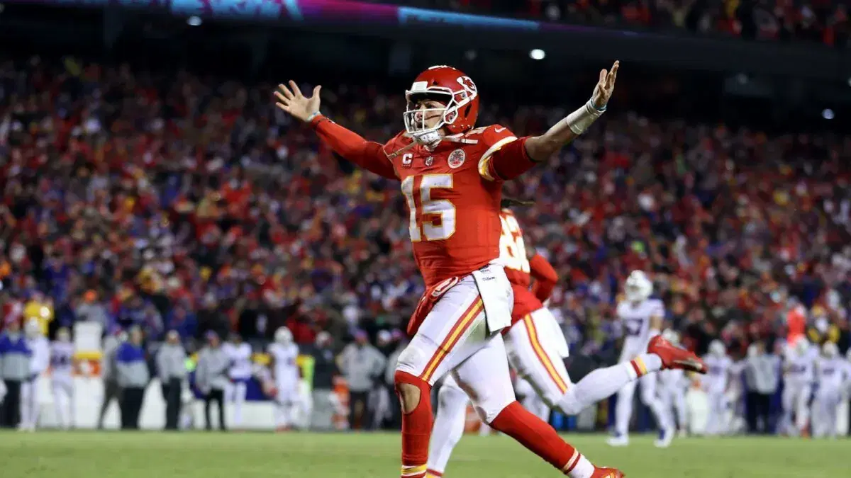 Patrick Mahomes Kansas City Chiefs NFL Picks