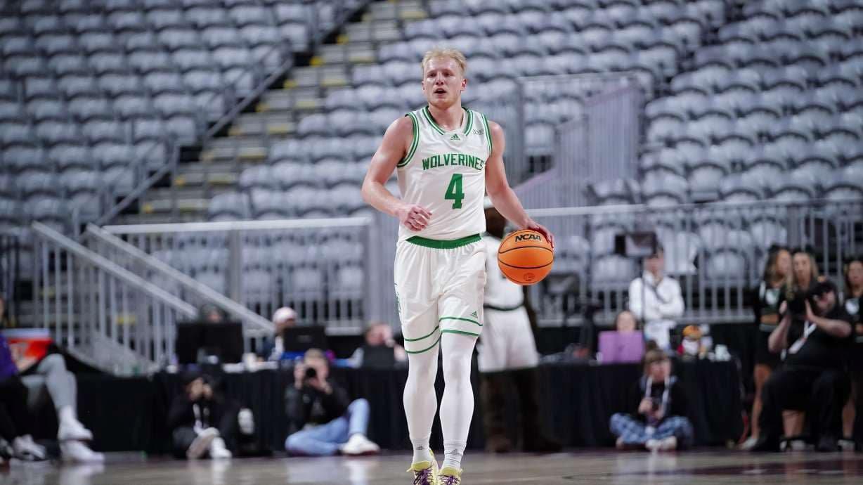 Cincinnati vs Utah Valley Basketball Prediction & Picks (2023 NIT Quarterfinals) cover