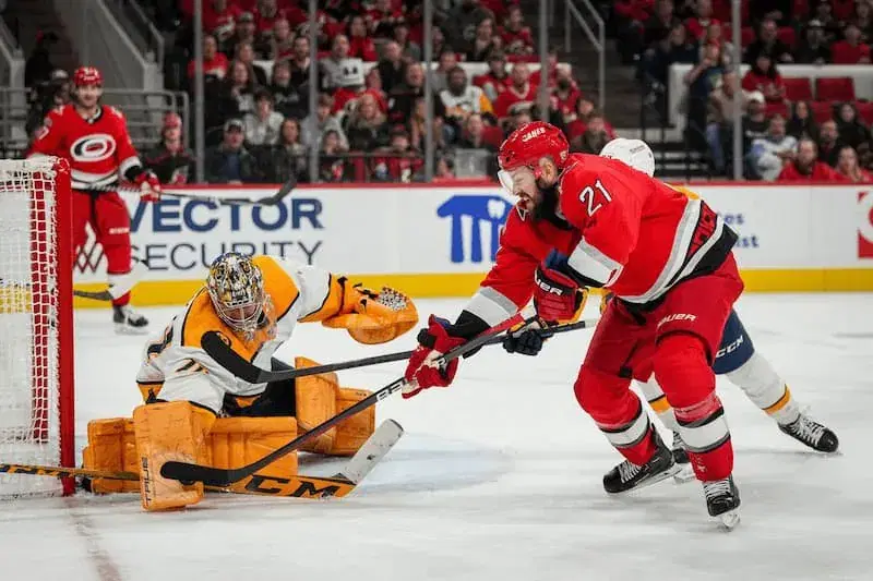 Hurricanes vs Predators Best Bet: Prediction & Player Prop (4/6)