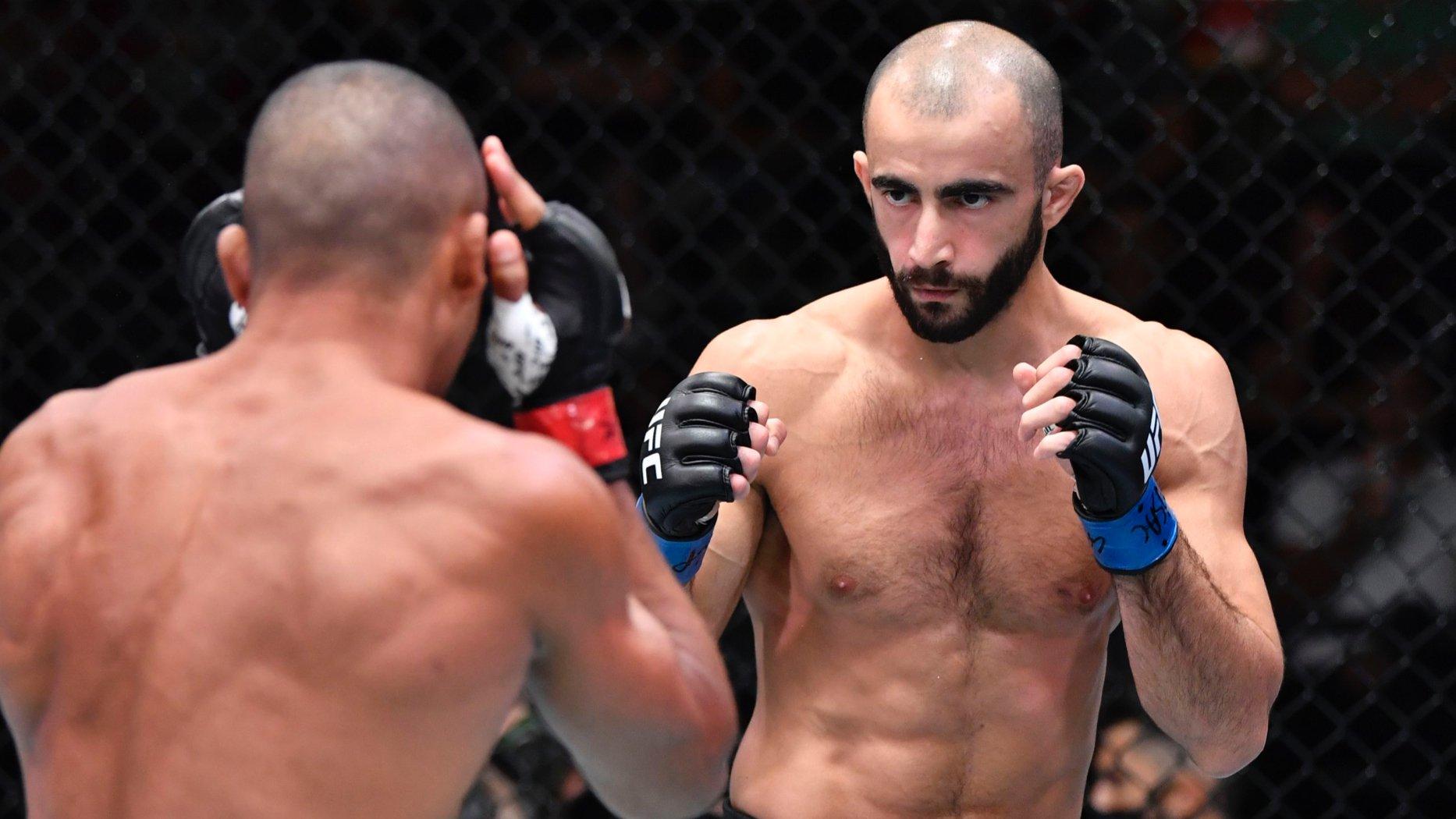 UFC Singapore: Chikadze vs Caceres Picks & Prediction (“Ninja” Returns in Style)