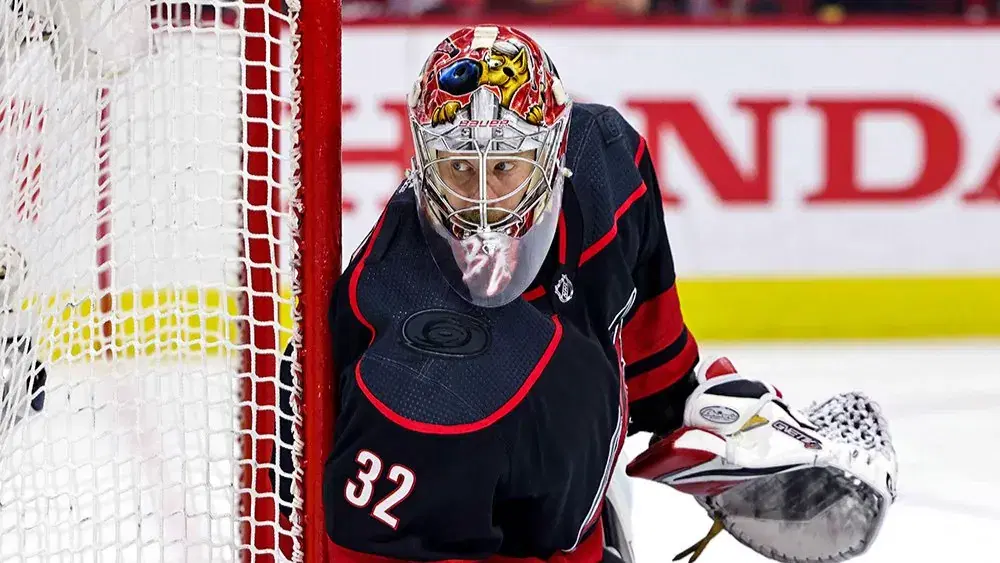 Hurricanes vs Panthers Prediction, Odds & Picks Tonight (Nov. 10): Carolina Rises Up in Sunrise