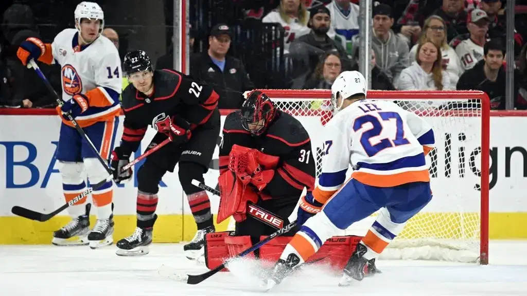 NHL: New York Islanders vs Carolina Hurricanes Prediction, Odds & Best Bets