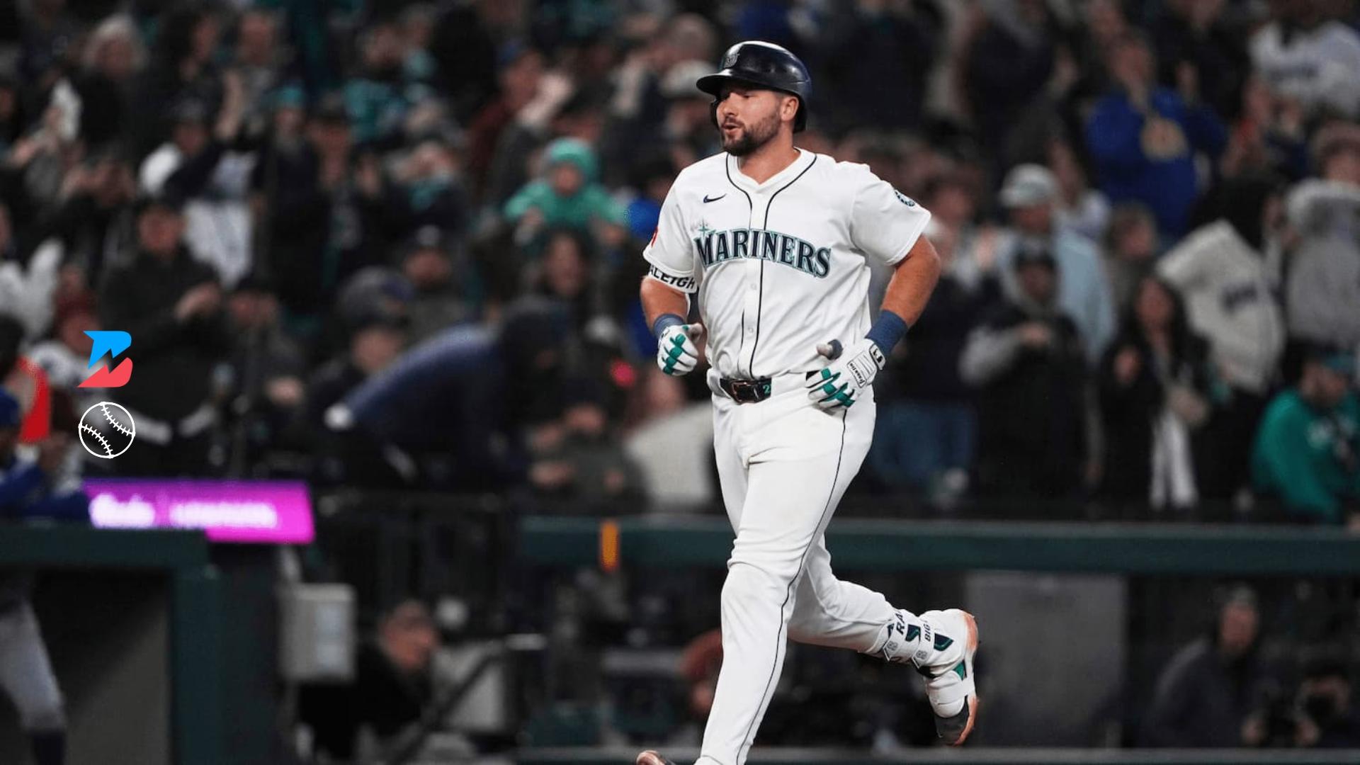 Cal Raleigh rounds the bases batter matchups - Mariners Red Sox