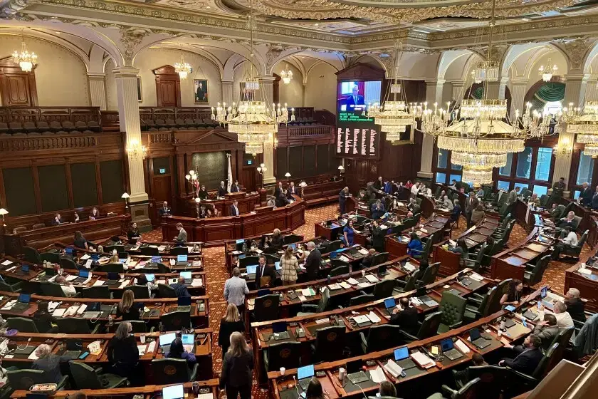 Illinois Lawmakers Approve Per-Wager Tax for Online Sportsbooks