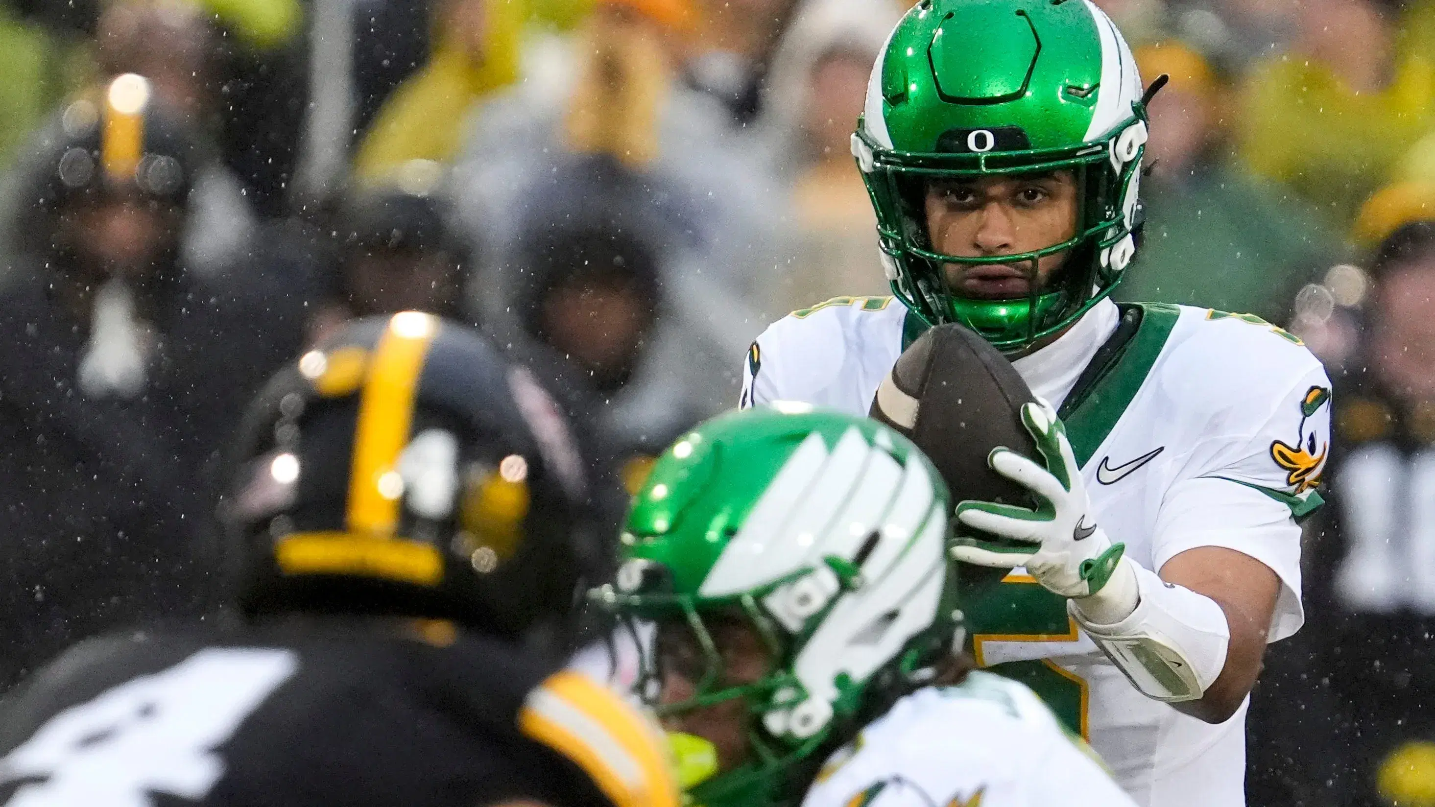 Minnesota vs. #8 Oregon: Friday Night Football | November 14, 2025