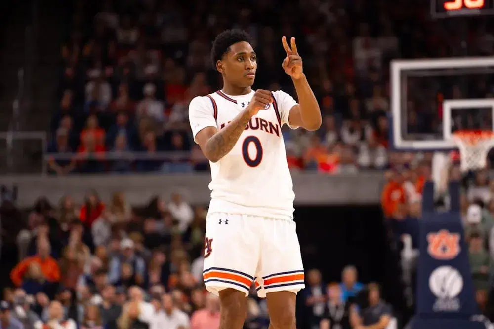 Auburn is looking to avoid a third straight loss in the SEC tonight - Auburn Vanderbilt Picks