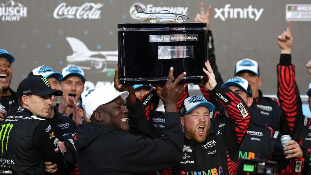 How to Bet on NASCAR in 2026: Odds, Picks, Strategy, and More