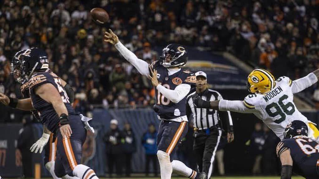 Should You Fade the Public in Sports Betting? cover (Chicago Bears quarterback Caleb Williams)