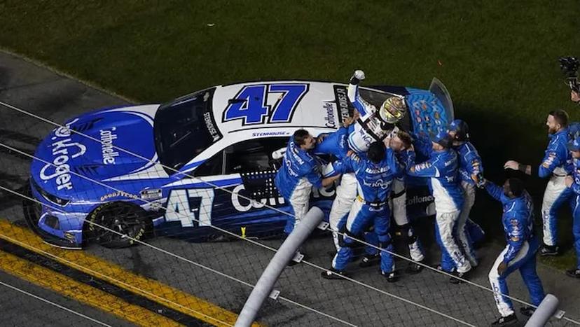 Ricky Stenhouse Jr. Daytona 500 2023 NASCAR