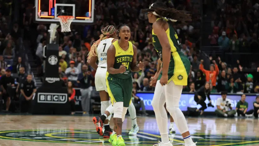 Jewell Loyd pumped