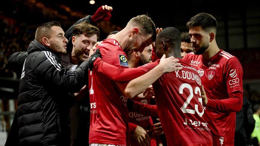 Can Brets take down PSG on the road?