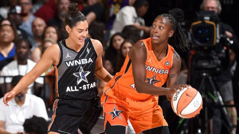Kelsey Plum and Jewell Loyd