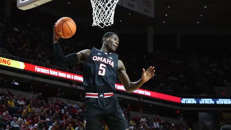 Back Pitino's defense to show out