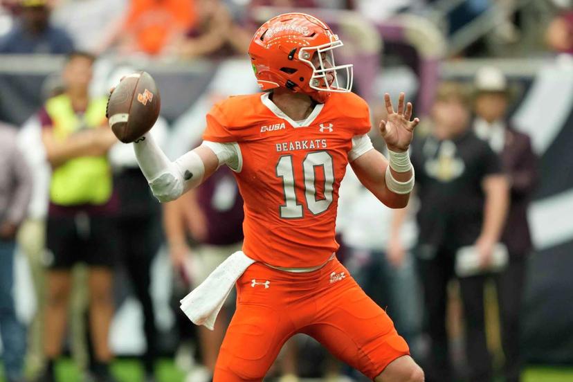 Hunter Watson and the Bearkats are still looking for their first win this year - Sam Houston Hawaii Picks