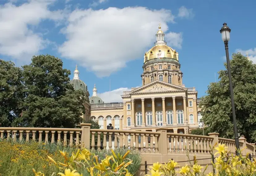 Iowa Advances SF 2470 to Regulate Prediction Markets