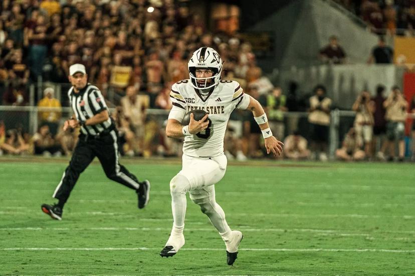 Brad Jackson had over 4,000 passing and rushing yards with 38 total touchdowns and seven INT last season - Pac-12 Football Preview