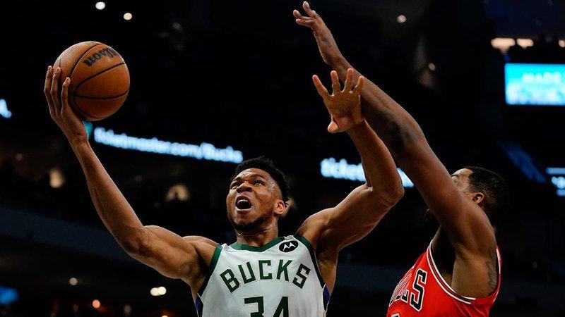 Giannis Antetokounmpo Milwaukee Bucks