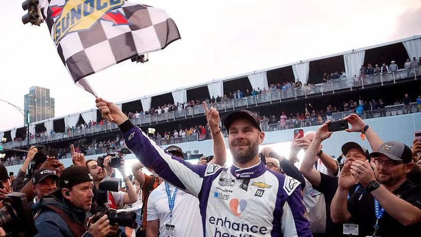 Shane van Gisbergen NASCAR Chicago street race 2023 Grant Park 220