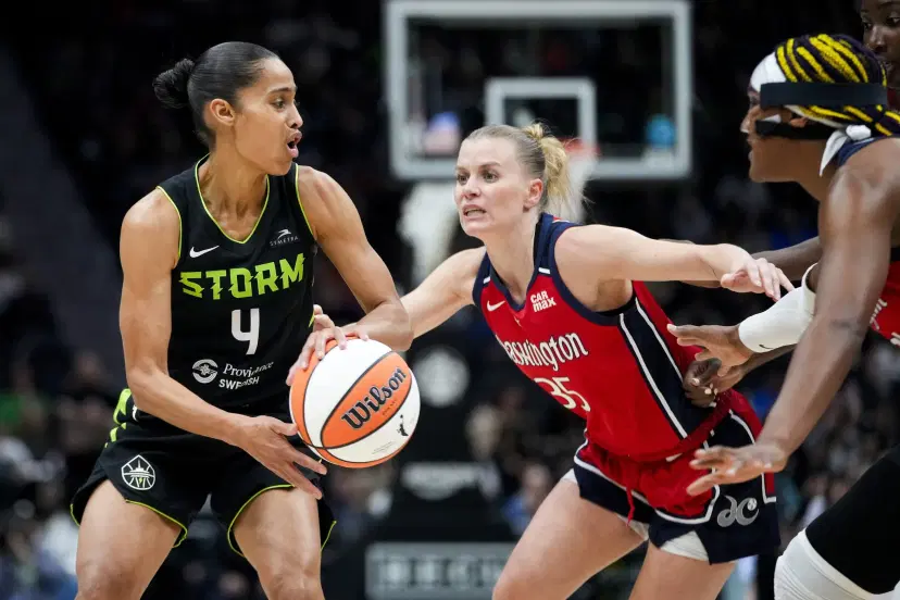 Sky Diggins-Smith and Julie Vanloo