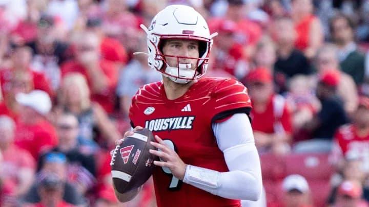Harrison bailey is listed as the starting QB for Louisville in the bowl game
