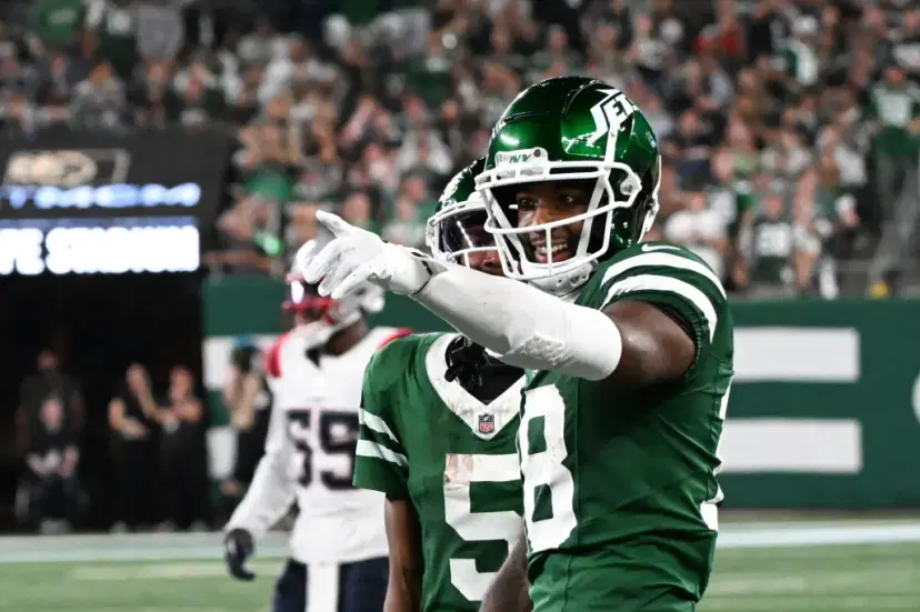 Mike Williams is starting to heat up for the Jets and is a sneaky start this week in NFL Fantasy